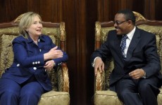 Clinton presses Africa to sever ties with Gaddafi
