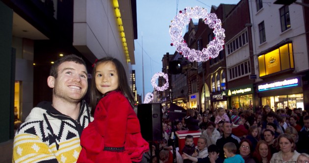 In photos: Gordon D’Arcy kicks off festive feeling by lighting Dublin for Christmas