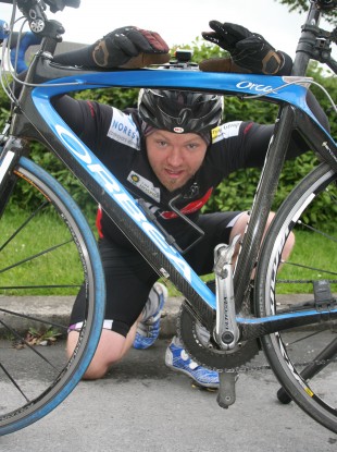 Duncan McKenzie with the bike that he hopes will take him more than 2,100 kilometres around Ireland