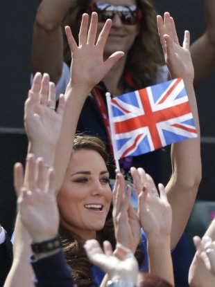 The Duchess of Cambridge celebrates as Andy Murray wins.