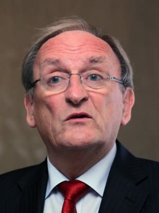 Ceann Comhairle Seán Barrett says James Reilly has now fulfilled his requirements under Dáil rules.